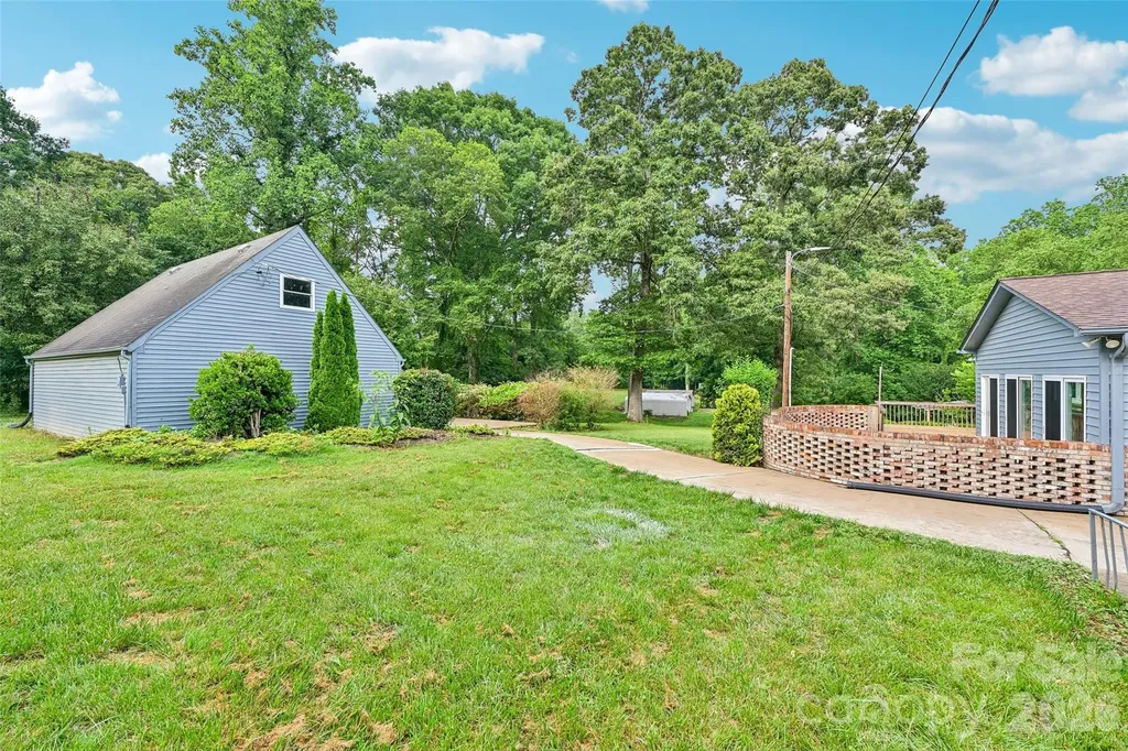 1621 N Oak Drive Shelby NC 28150