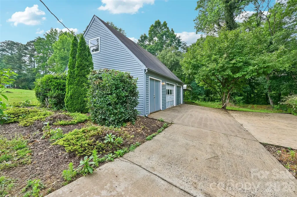 1621 N Oak Drive Shelby NC 28150