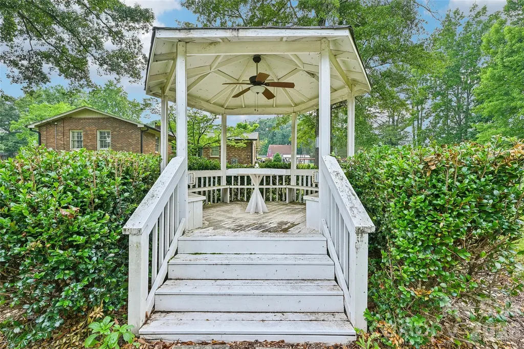 1621 N Oak Drive Shelby NC 28150