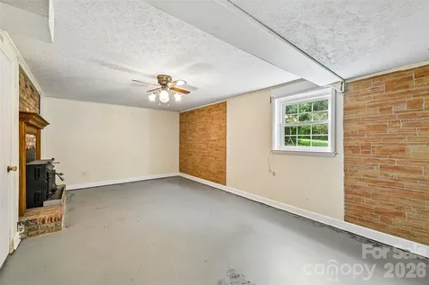 1621 N Oak Drive Shelby NC 28150