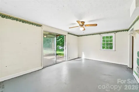 1621 N Oak Drive Shelby NC 28150
