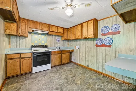 1621 N Oak Drive Shelby NC 28150