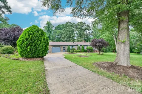 1621 N Oak Drive Shelby NC 28150