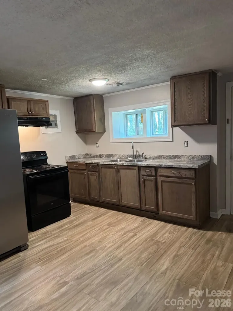 912 Berryhill Road Charlotte NC 28208