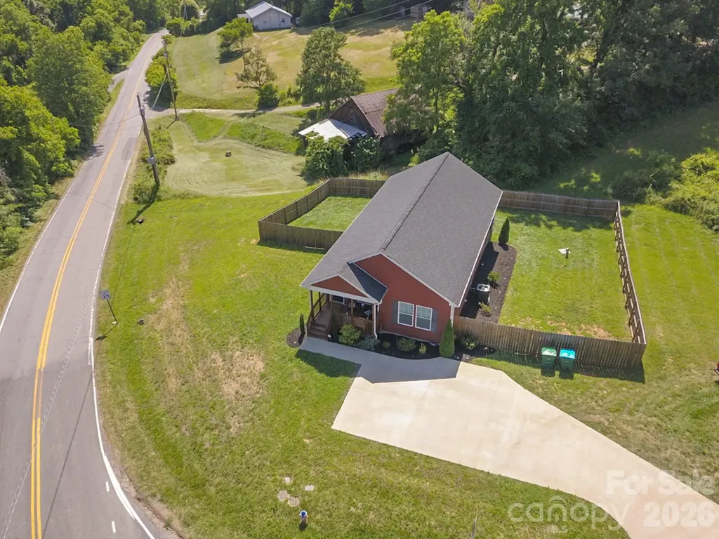 2 Clarks Chapel Extension Weaverville NC 28787
