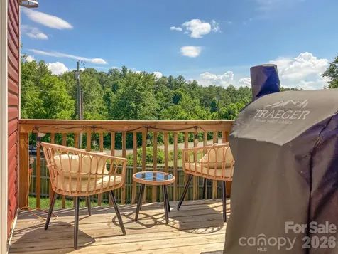 2 Clarks Chapel Extension Weaverville NC 28787