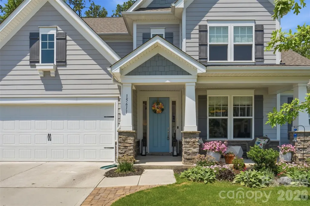 15611 Walnut Hill Drive Charlotte NC 28278