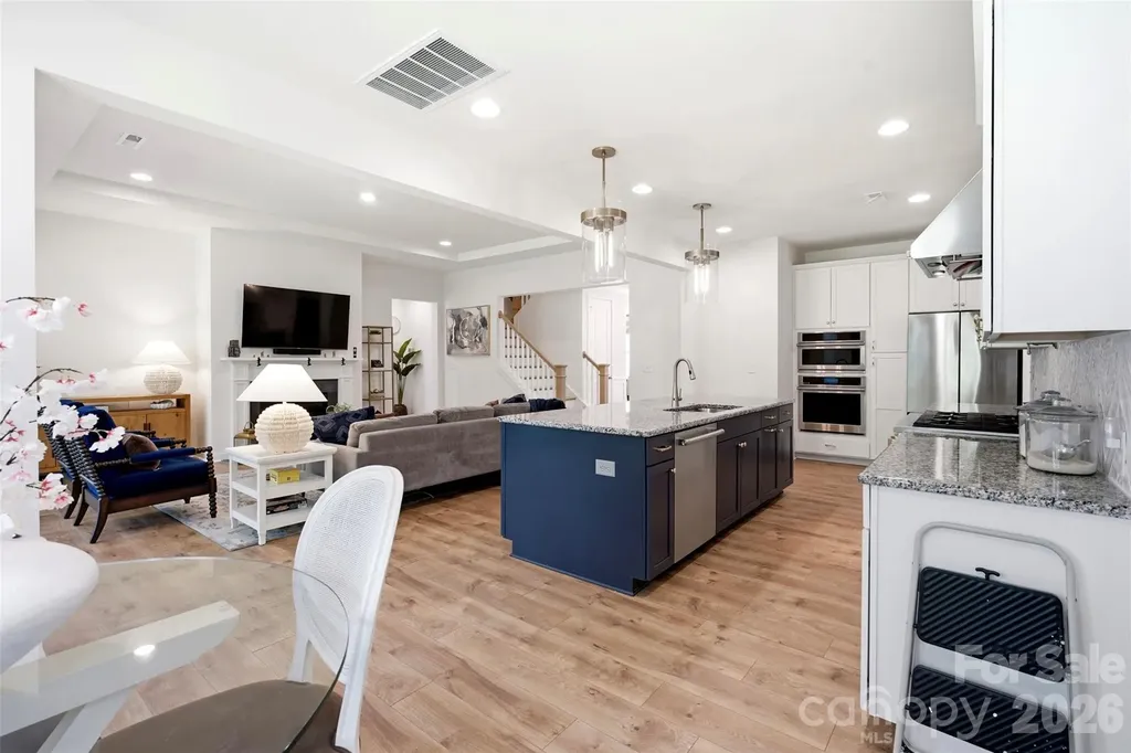 15611 Walnut Hill Drive Charlotte NC 28278