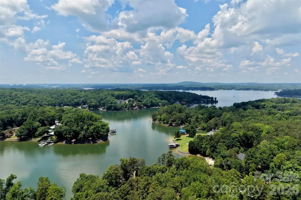 15611 Walnut Hill Drive Charlotte NC 28278