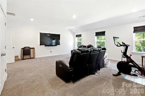 15611 Walnut Hill Drive Charlotte NC 28278