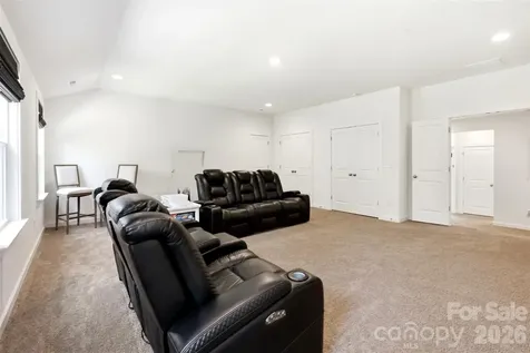 15611 Walnut Hill Drive Charlotte NC 28278