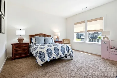 15611 Walnut Hill Drive Charlotte NC 28278