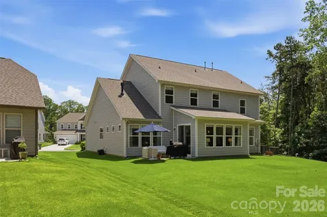 15611 Walnut Hill Drive Charlotte NC 28278