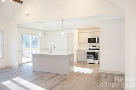 1254 Rainbow Circle Catawba SC 29704