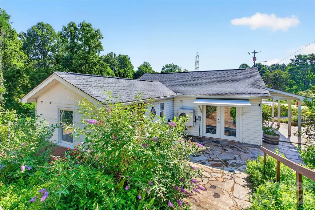 119 Seagle Street Marion NC 28752
