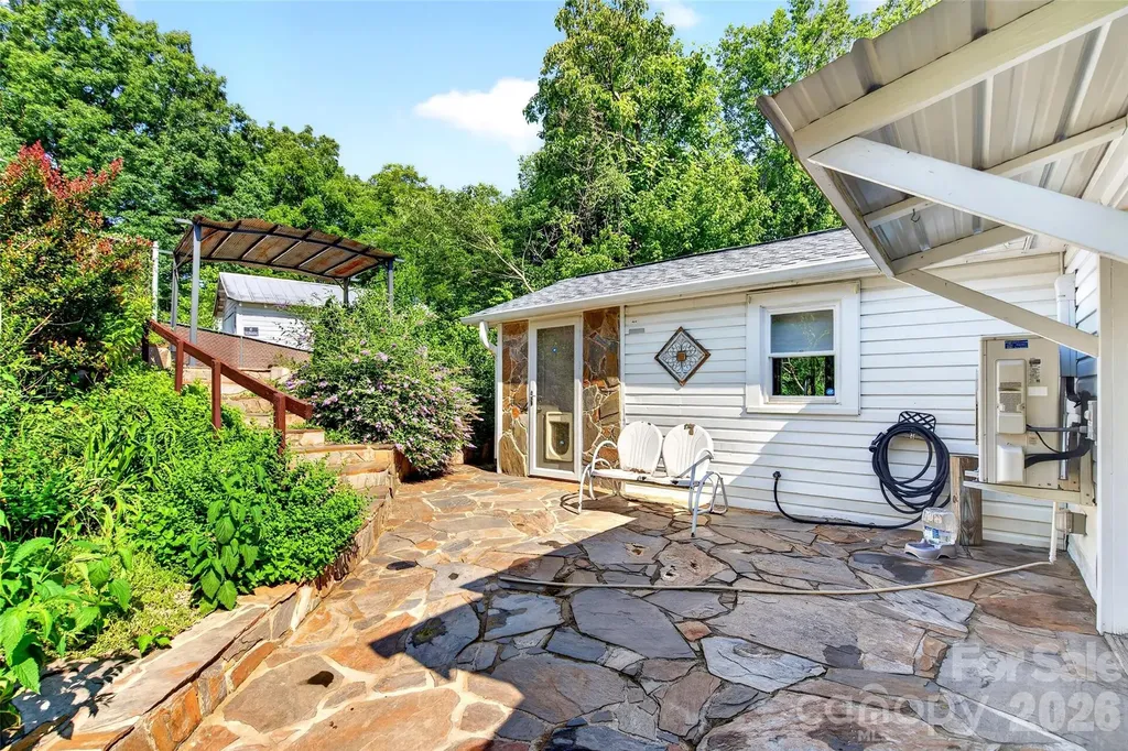 119 Seagle Street Marion NC 28752