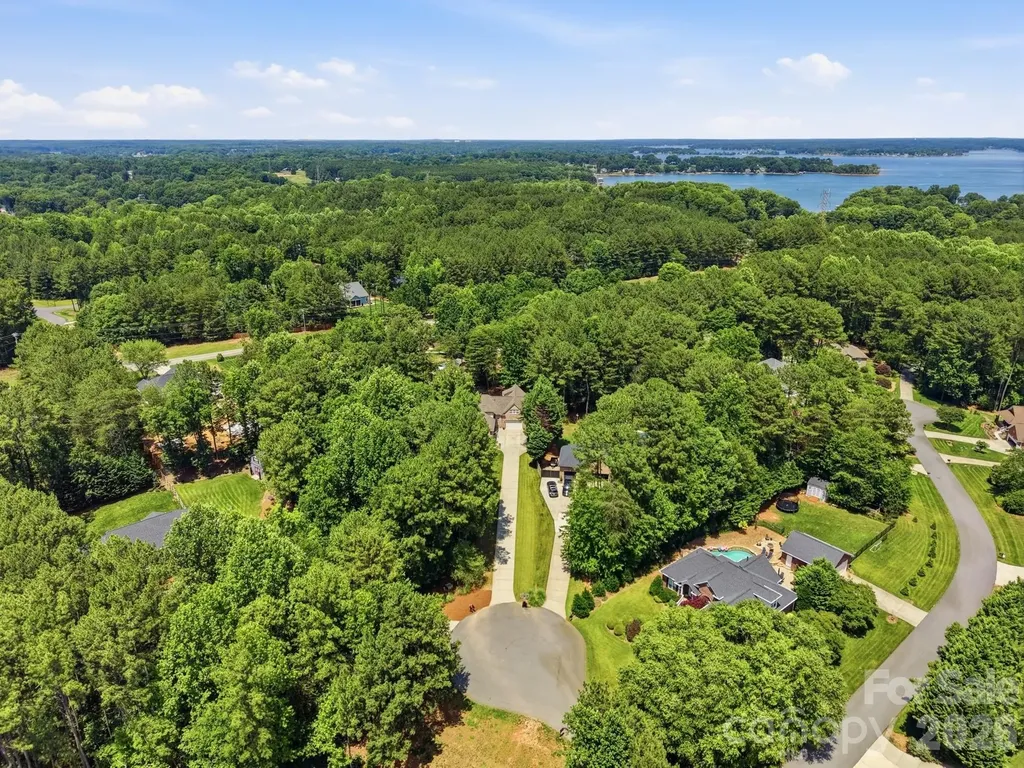 4342 Harbor Watch Drive Denver NC 28037