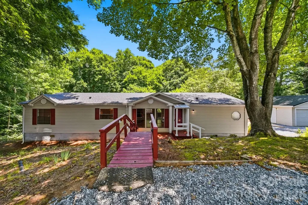 Conover NC, 4944 Largo Court