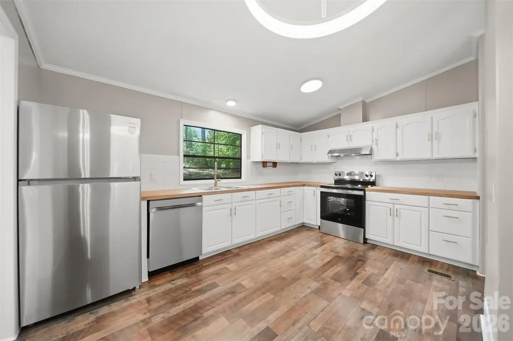 4944 Largo Court Conover NC 28613