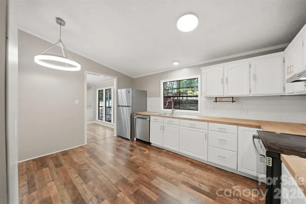 4944 Largo Court Conover NC 28613