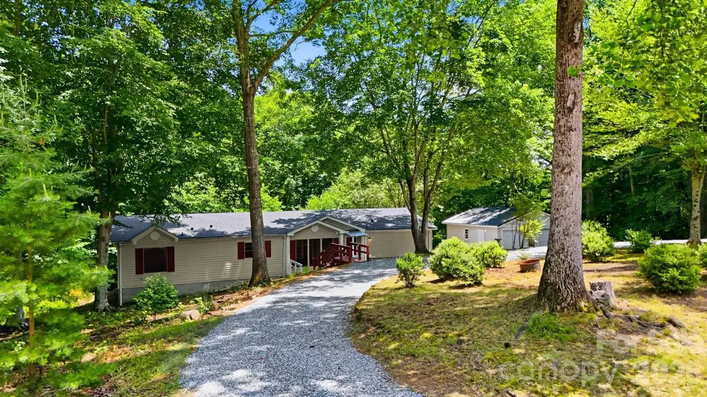 4944 Largo Court Conover NC 28613