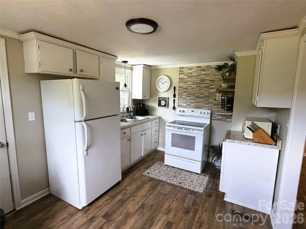 68 Doc Stokes Drive Taylorsville NC 28681