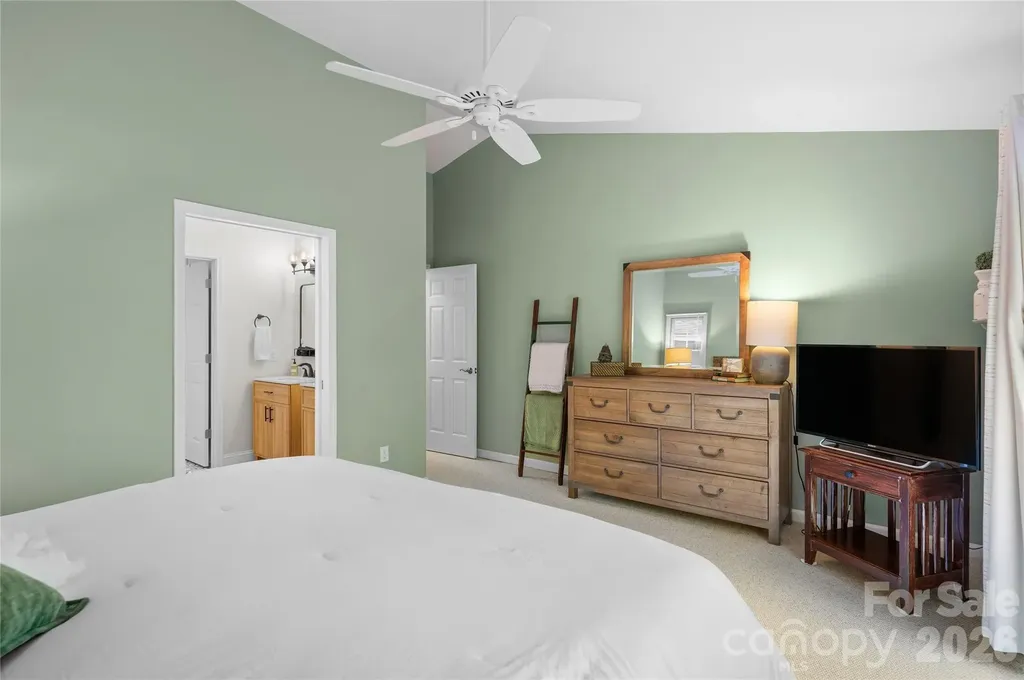 522 Toxaway Court Lake Toxaway NC 28747