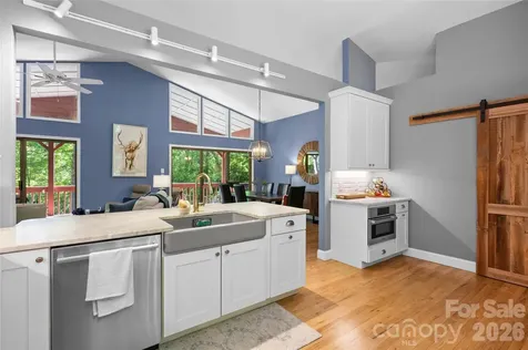 522 Toxaway Court Lake Toxaway NC 28747
