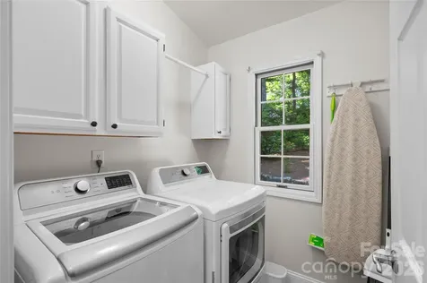 522 Toxaway Court Lake Toxaway NC 28747
