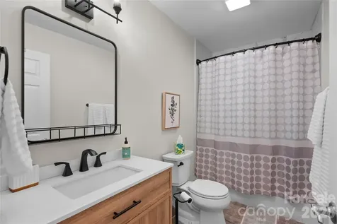 522 Toxaway Court Lake Toxaway NC 28747