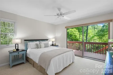 522 Toxaway Court Lake Toxaway NC 28747