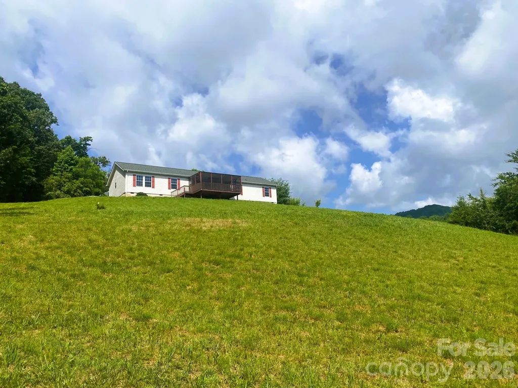39 Henry White Lane Leicester NC 28748