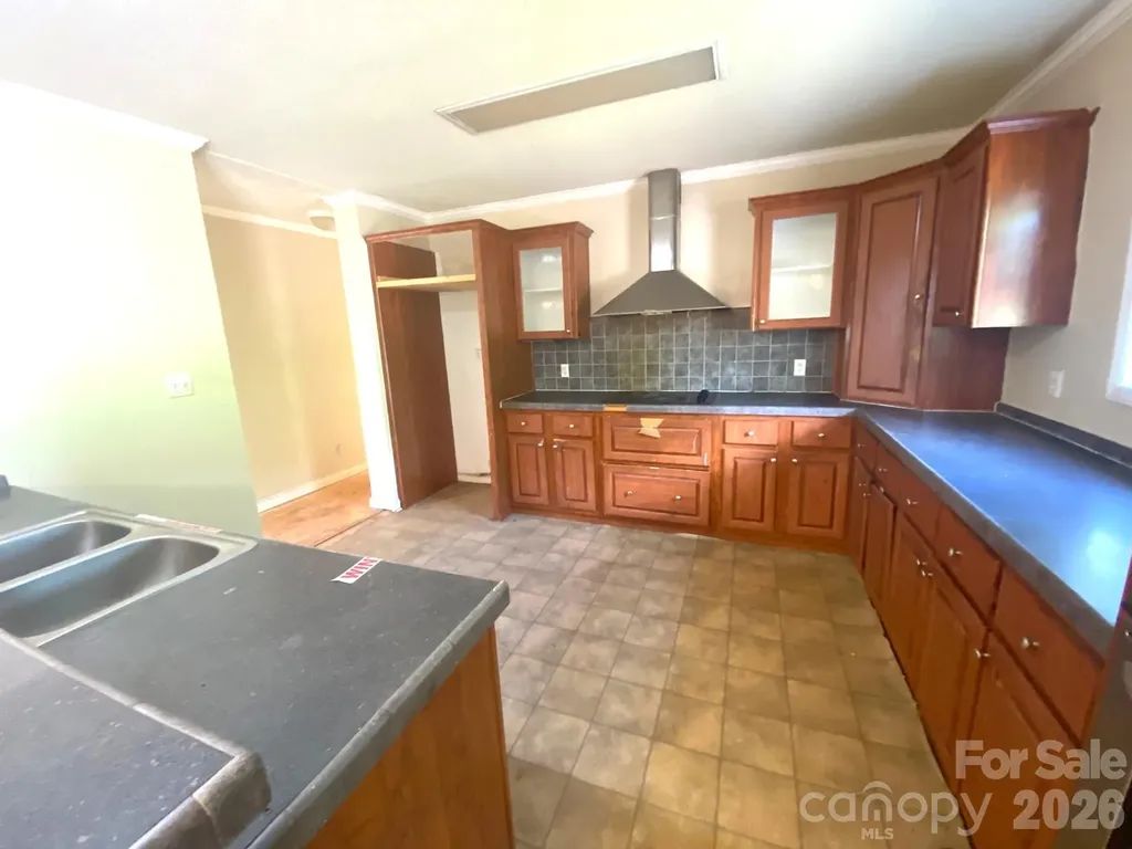 39 Henry White Lane Leicester NC 28748