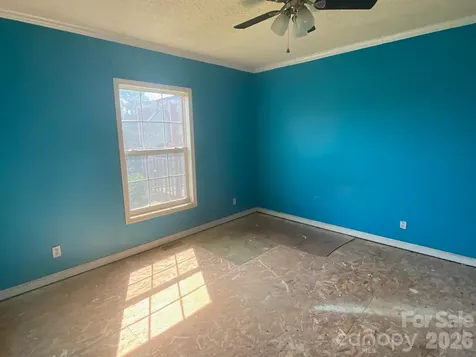39 Henry White Lane Leicester NC 28748