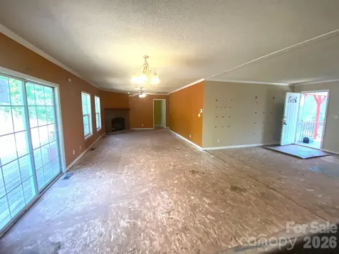 39 Henry White Lane Leicester NC 28748