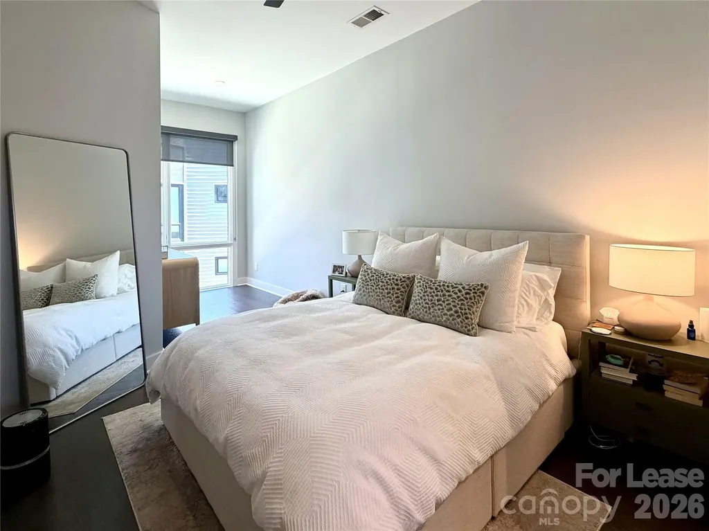 1070 Kenilworth Avenue Charlotte NC 28204