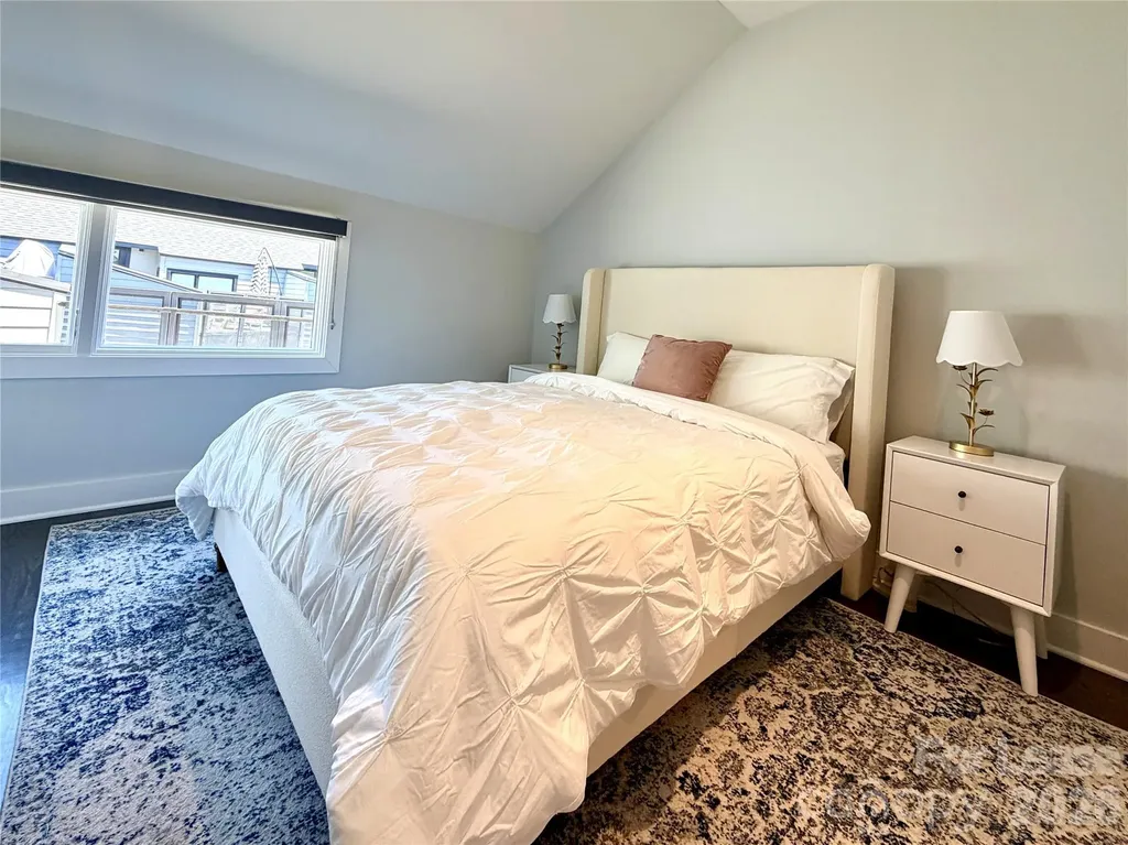 1070 Kenilworth Avenue Charlotte NC 28204