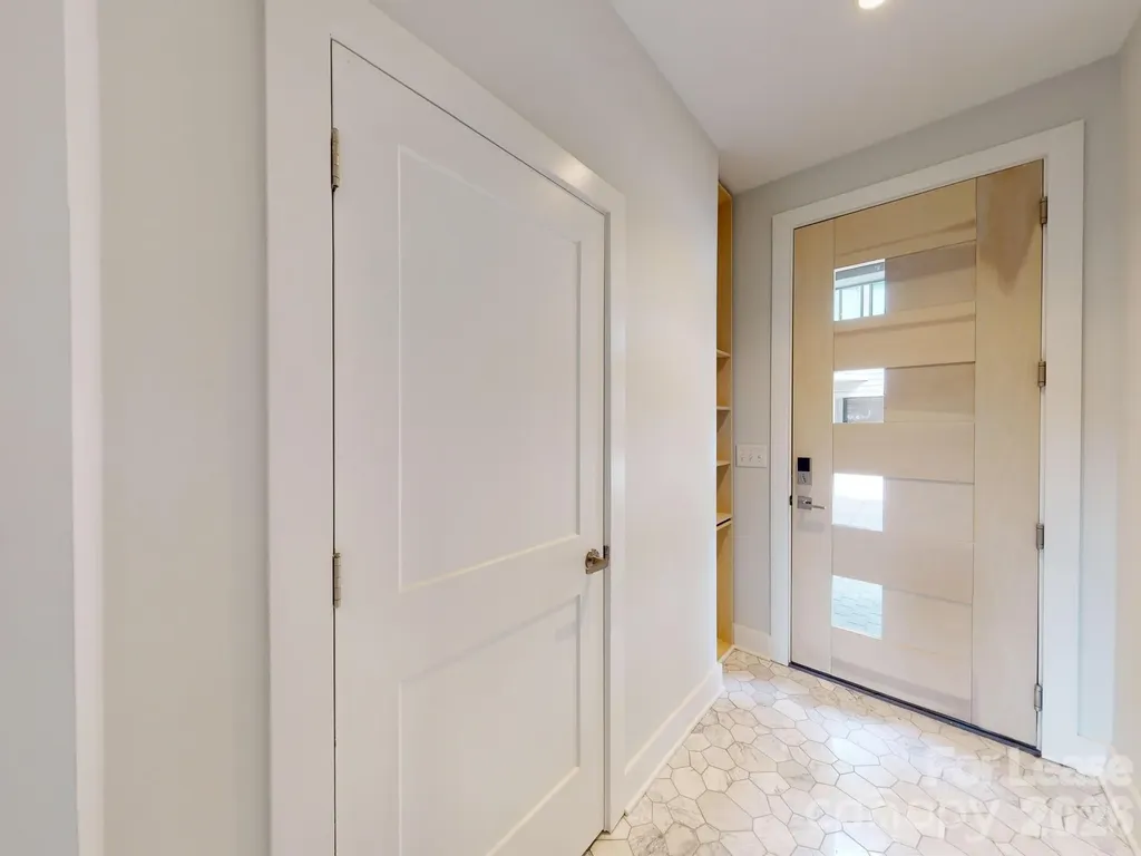1070 Kenilworth Avenue Charlotte NC 28204