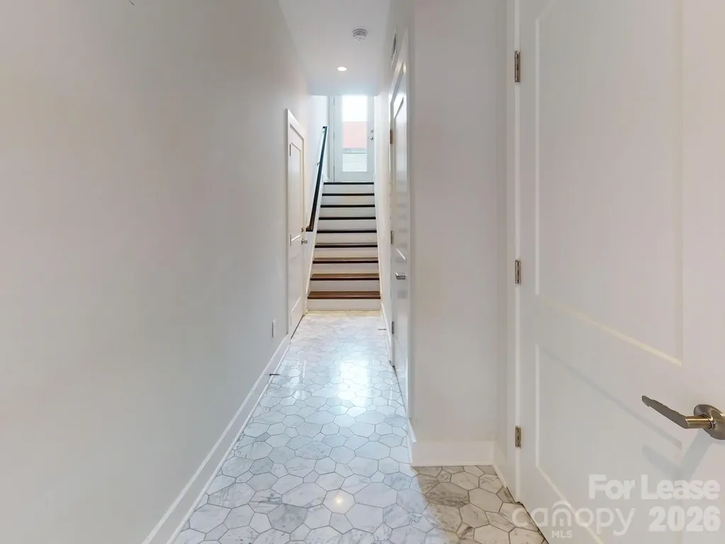 1070 Kenilworth Avenue Charlotte NC 28204