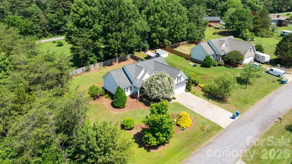 1621 Herbie Circle Newton NC 28658