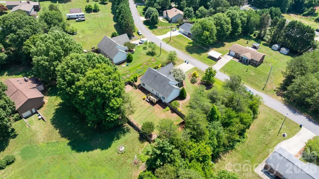 1621 Herbie Circle Newton NC 28658