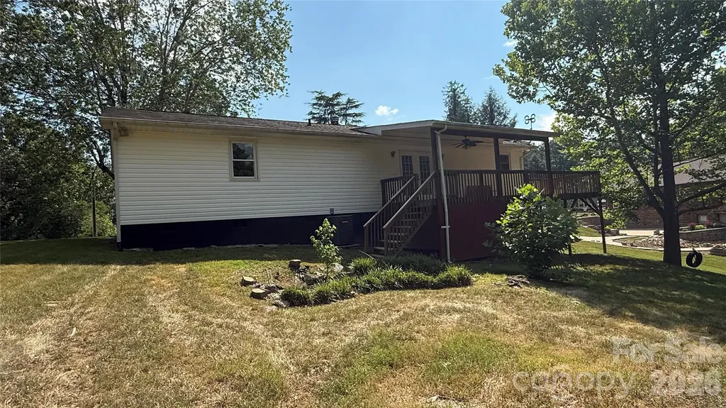 210 Bleynat Street NE Valdese NC 28690
