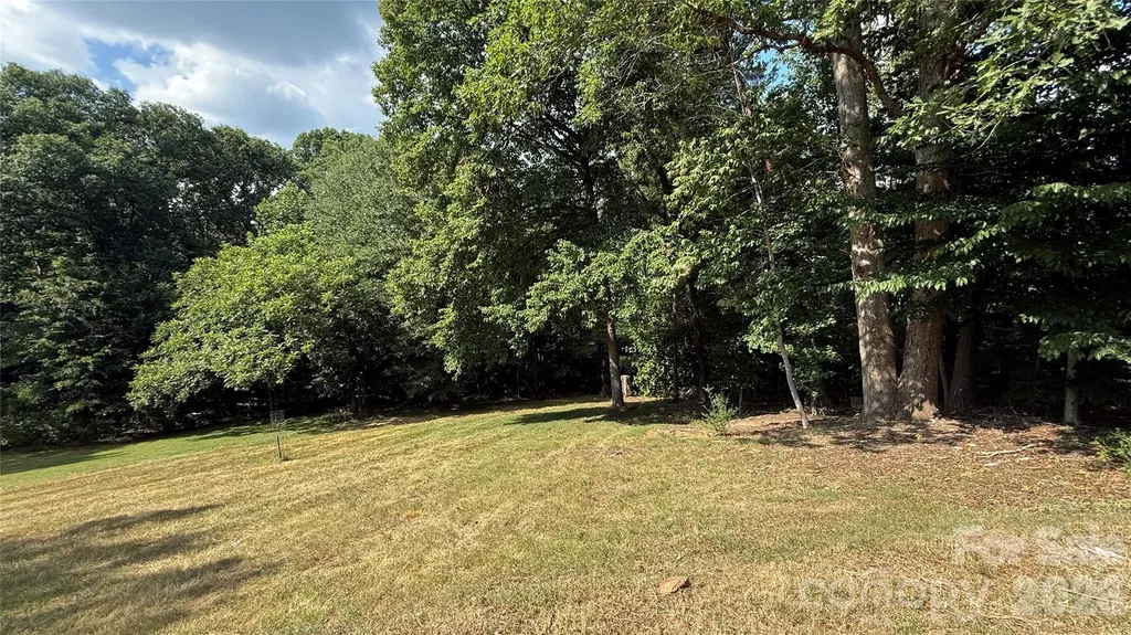 210 Bleynat Street NE Valdese NC 28690