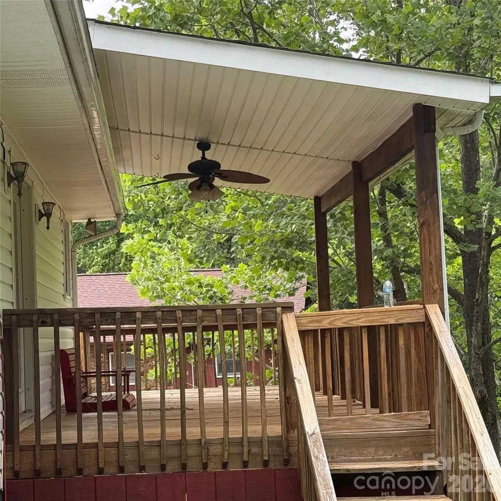 210 Bleynat Street NE Valdese NC 28690