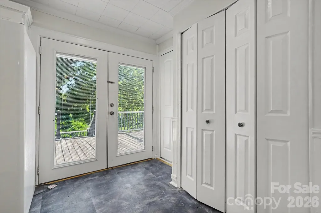 1402 1st Avenue Place NW Hickory NC 28601