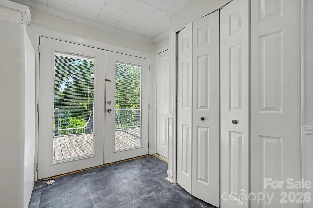 1402 1st Avenue Place NW Hickory NC 28601