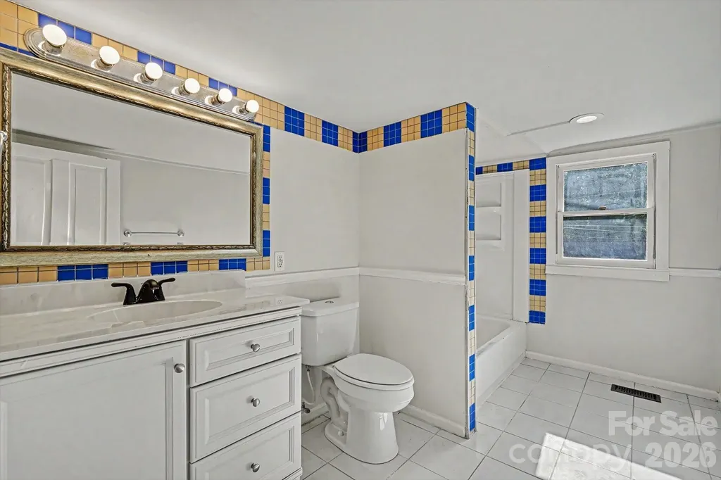 1402 1st Avenue Place NW Hickory NC 28601