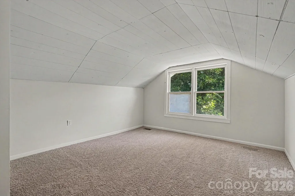 1402 1st Avenue Place NW Hickory NC 28601