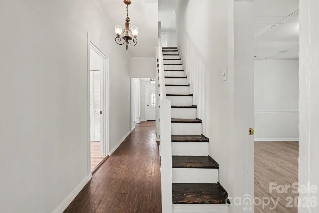 1402 1st Avenue Place NW Hickory NC 28601