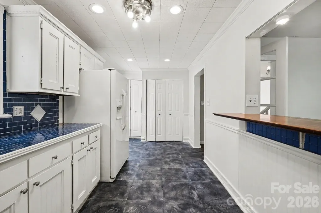 1402 1st Avenue Place NW Hickory NC 28601
